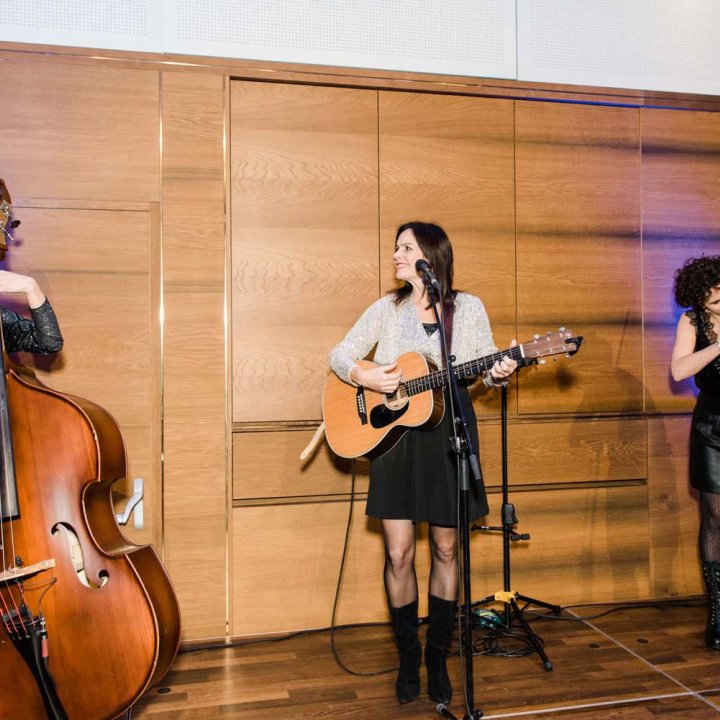 Engineering Days 2022 Galadinner Band - The Schick Sisters